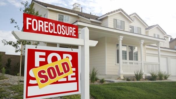 how to buy a foreclosed house